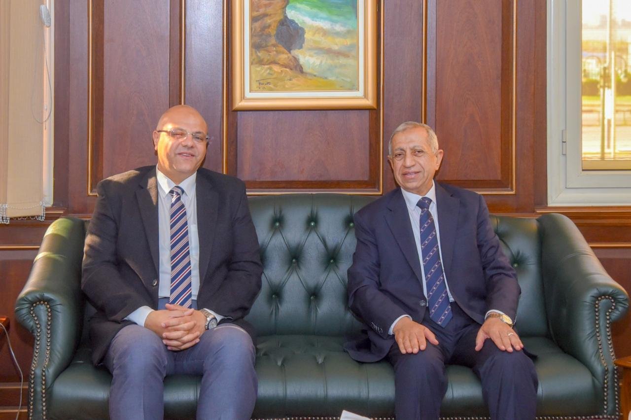 محافظ الإسكندرية يبحث تعزيز الشراكة مع الأكاديمية العربية لدعم خطط التنمية المستدامة