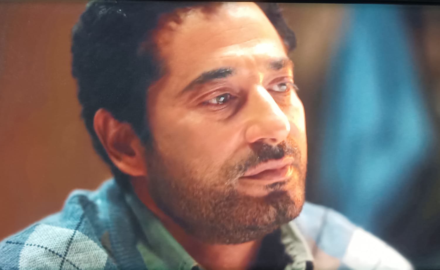 مسلسل إفراج الحلقة 11.. عمرو سعد ينقذ نجله وابنة عمه ويحذر حاتم صلاح