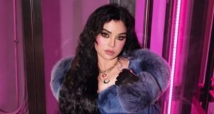 هيفاء وهبي تخطف الأنظار في كليب "من أول مرة شفتك"