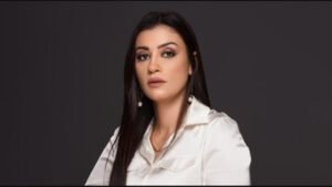 دنيا جمعة تكشف كواليس تعاونها مع ياسمين عبد العزيز: “كررنا المشهد 7 مرات بسبب شعري”