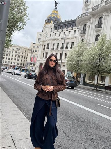 درة تشارك جمهورها بصور خلال رحلتها إلى إسبانيا برفقة زوجها