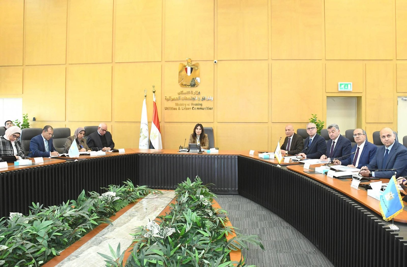 وزيرة الإسكان تترأس لجنة المرافق لمتابعة منظومة العمل بقطاع مياه الشرب بالمحافظات 