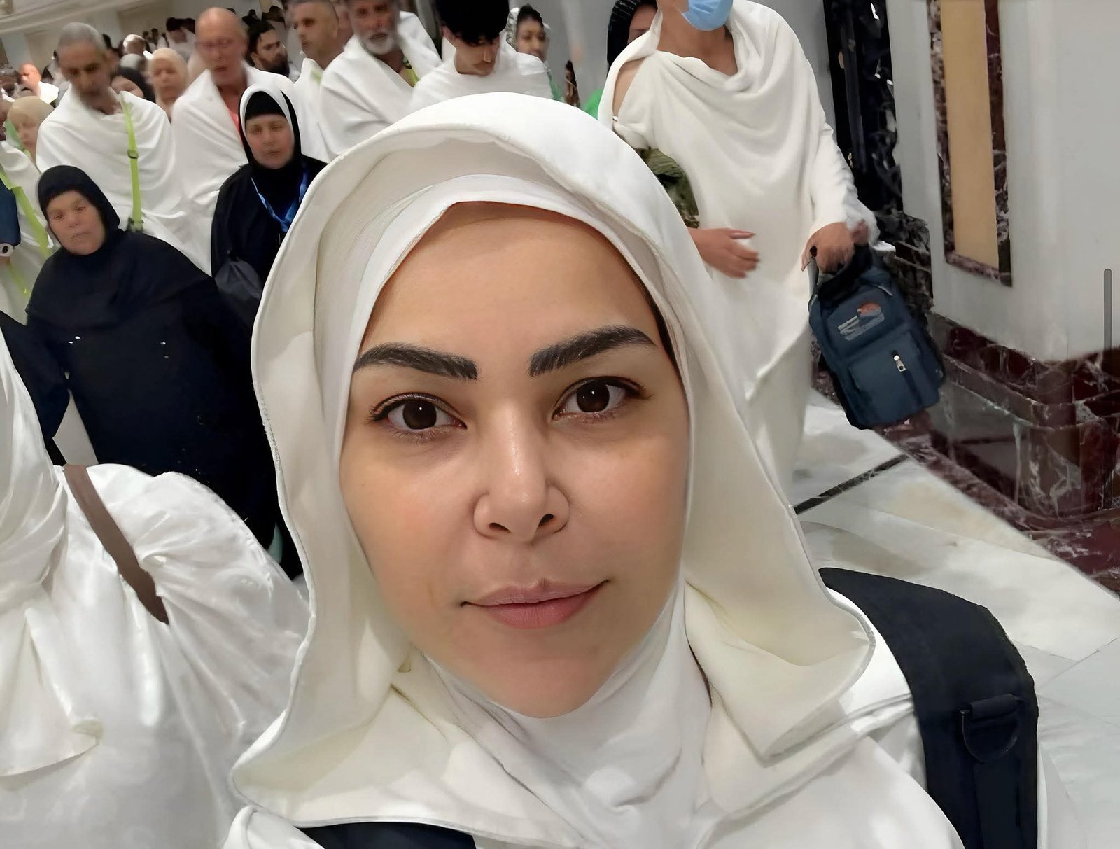 الفنانة ألفت عمر تعلن احتجازها بالسعودية بعد تعليق حركة الطيران: كنت في العمرة وأنتظر العودة إلى مصر