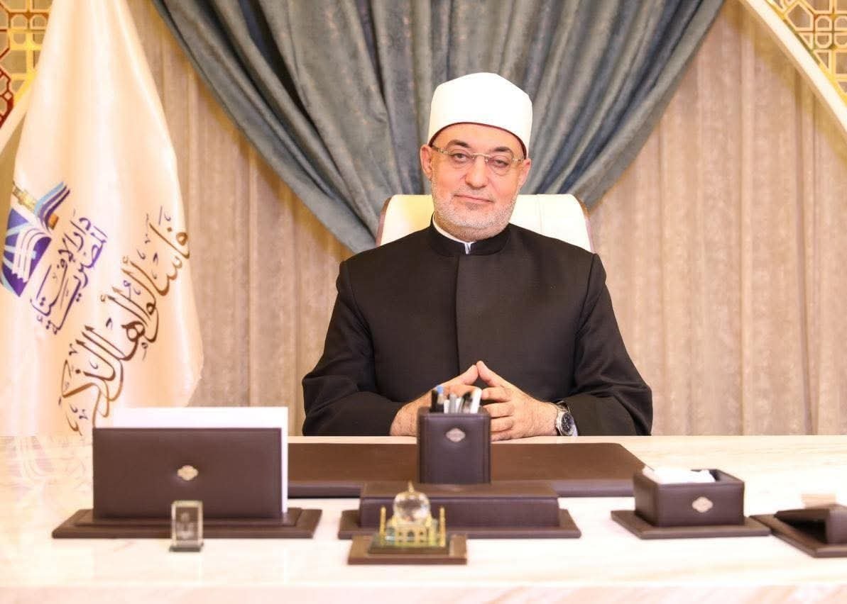 مفتي الجمهورية يتقدم بخالص التحية والتقدير للمرأة.. ويؤكد: المرأة عماد المجتمع وشريك نهضته