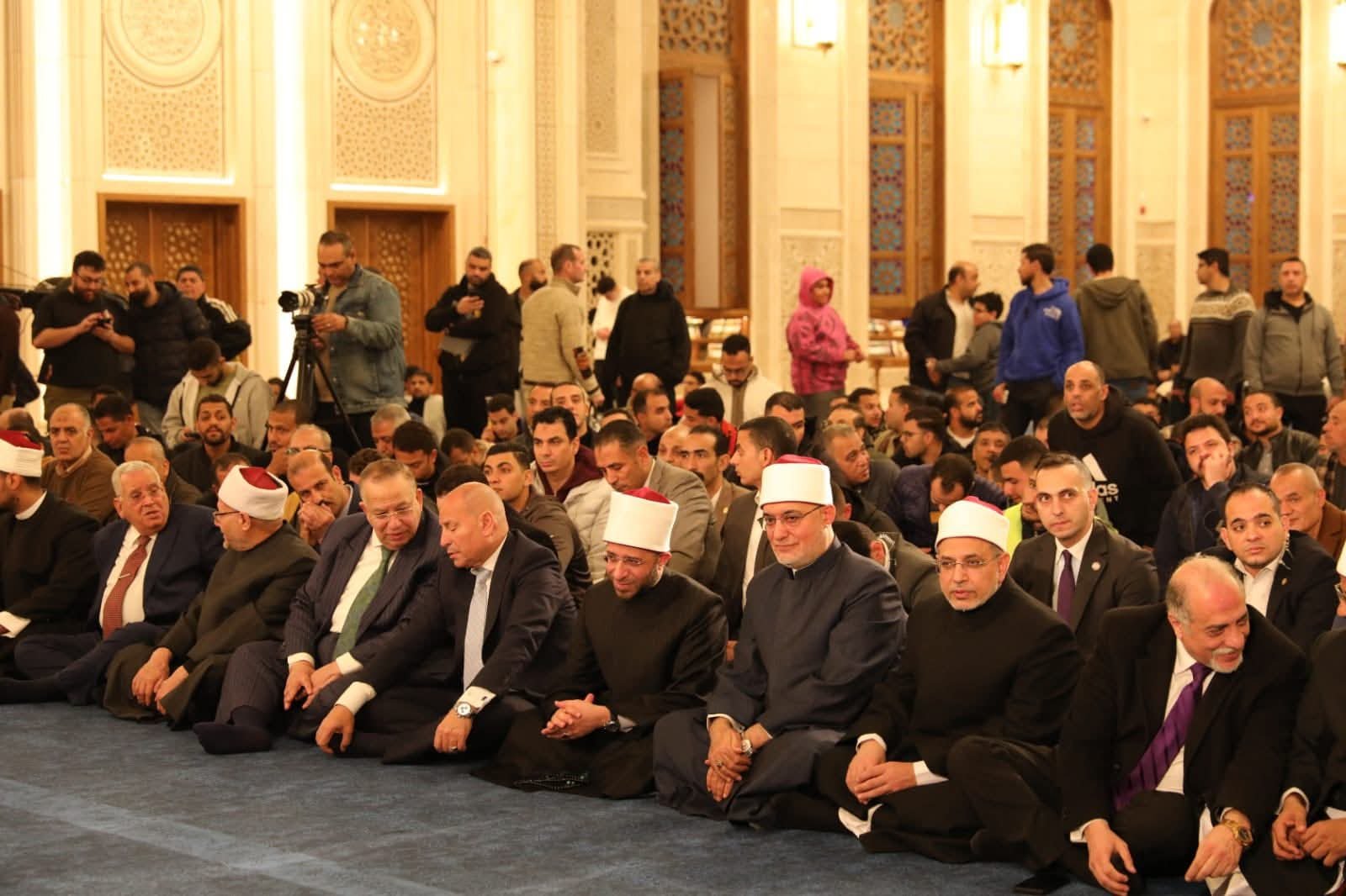 مفتي الجمهورية يشهد احتفال وزارة الأوقاف بذكرى فتح مكة بمسجد العلي العظيم 