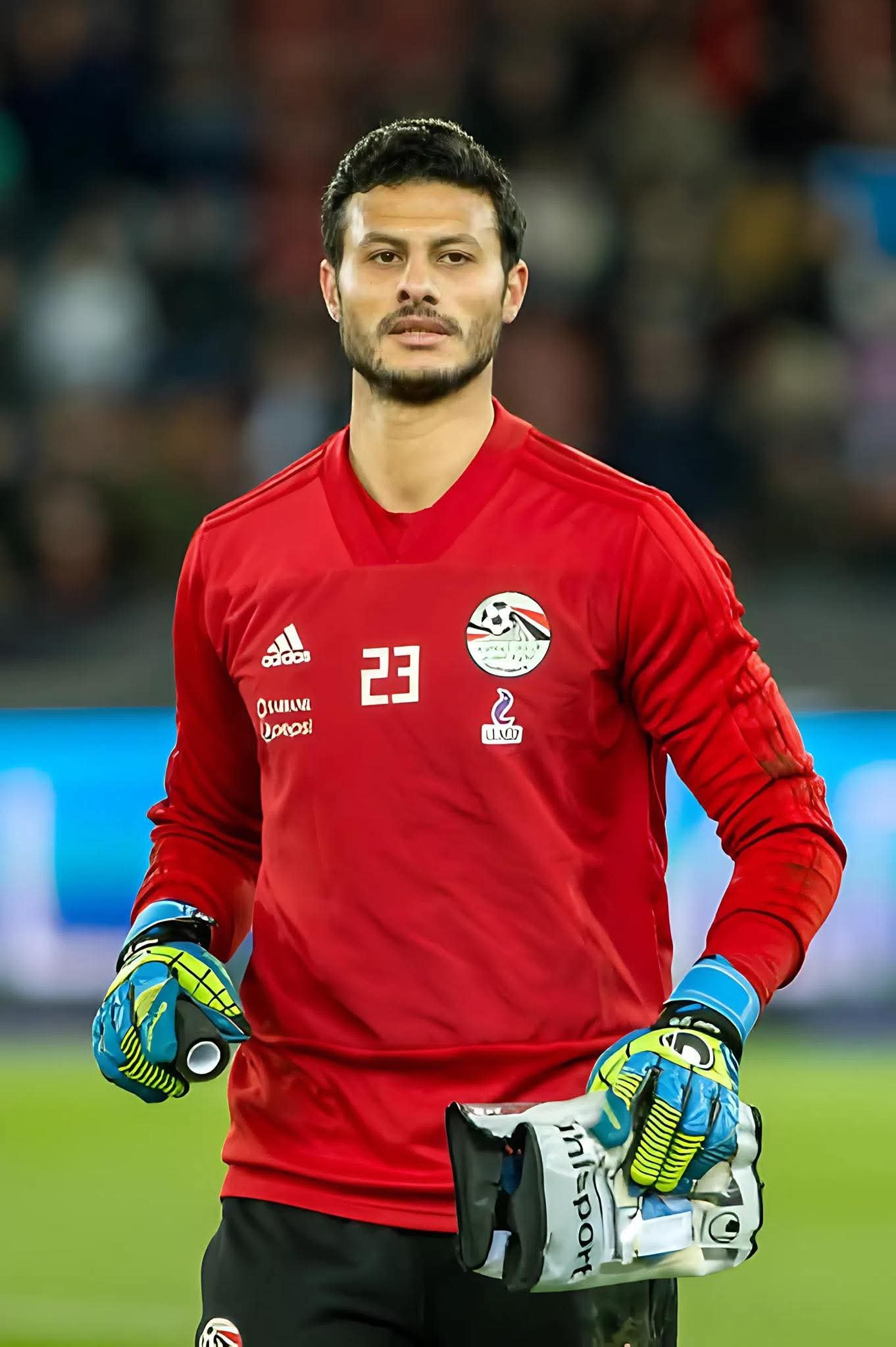 محمد الشناوي يتخذ إجراءات قانونية بعد ادعاء فتاة ارتباطها به