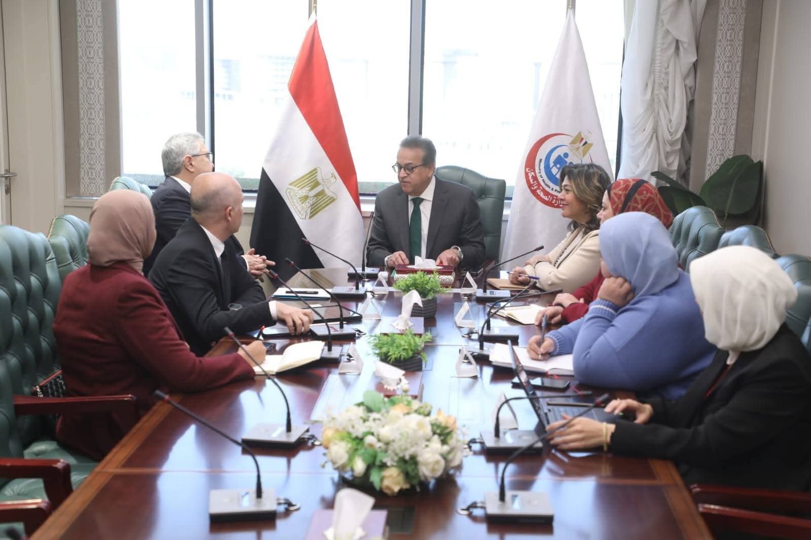 عبدالغفار يبحث مع وفد شركة عبدي إبراهيم التركية تعزيز التعاون وفرص الاستثمار في صناعة الدواء المصرية
