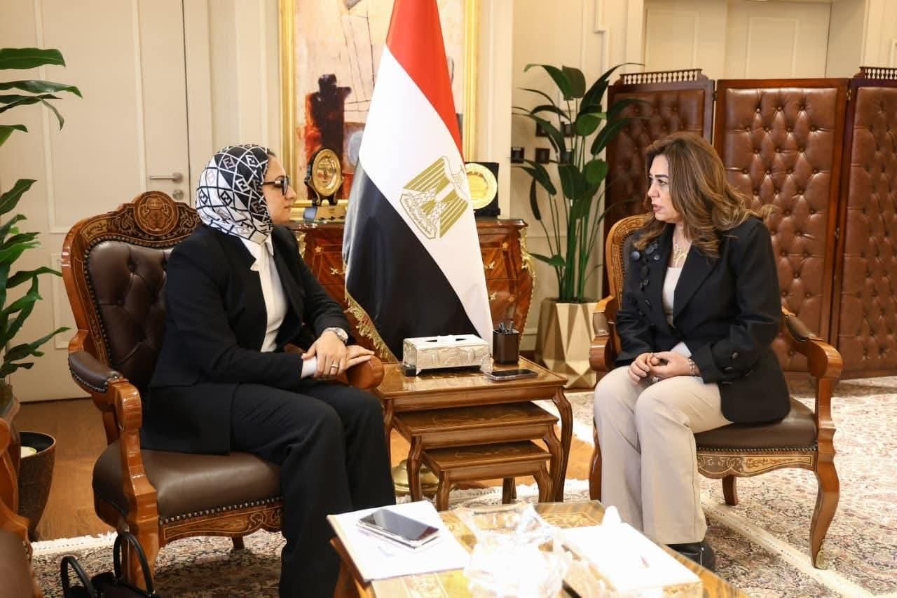 عوض تتابع مع محافظ الوادي الجديد جهود مواجهة سوء الأحوال الجوية وتوفير السلع للمواطنين ودعم مشروعات التنمية بالمحافظة