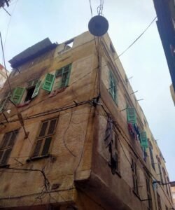 التعامل مع انهيار جزئي بعقار في الجمرك ووقوع حالة وفاة