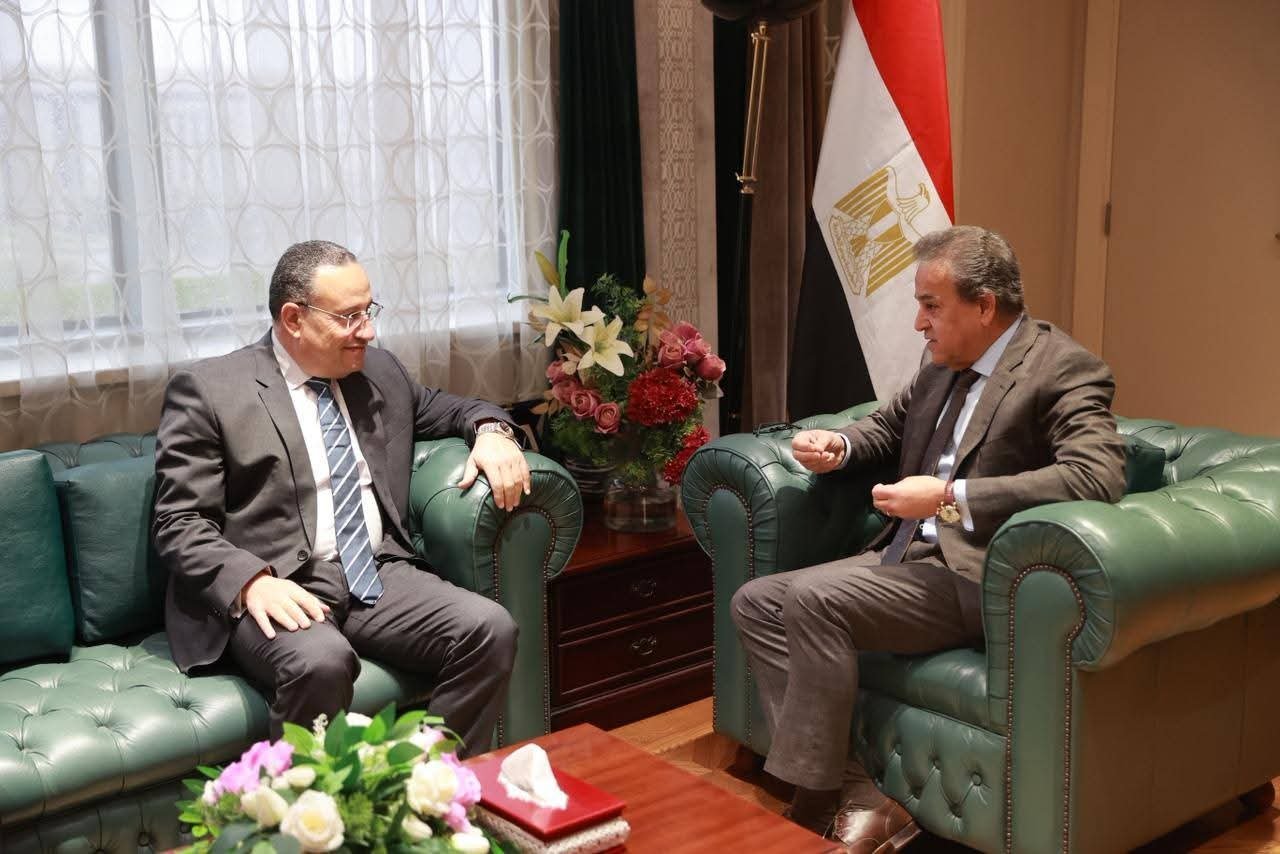 وزيرا الصحة والتعليم العالي يبحثان استراتيجية وطنية موسعة لتدريب وتأهيل الكوادر الطبية بكافة التخصصات الفنية والإدارية