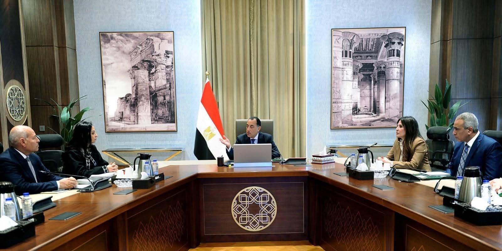 رئيس الوزراء يتابع الإجراءات الخاصة بتنفيذ التوجيهات الرئاسية بطرح وحدات سكنية بالإيجار للمواطنين