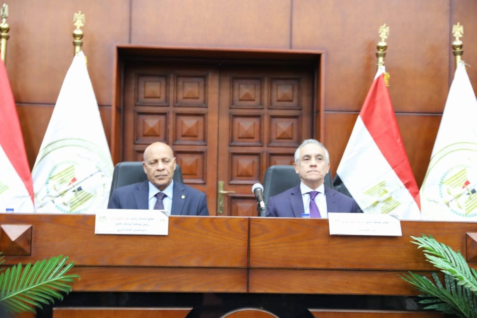 وزير العدل يلتقي قضاة الاستئناف والمحاكم الابتدائية ويكرم المتميزين.. 