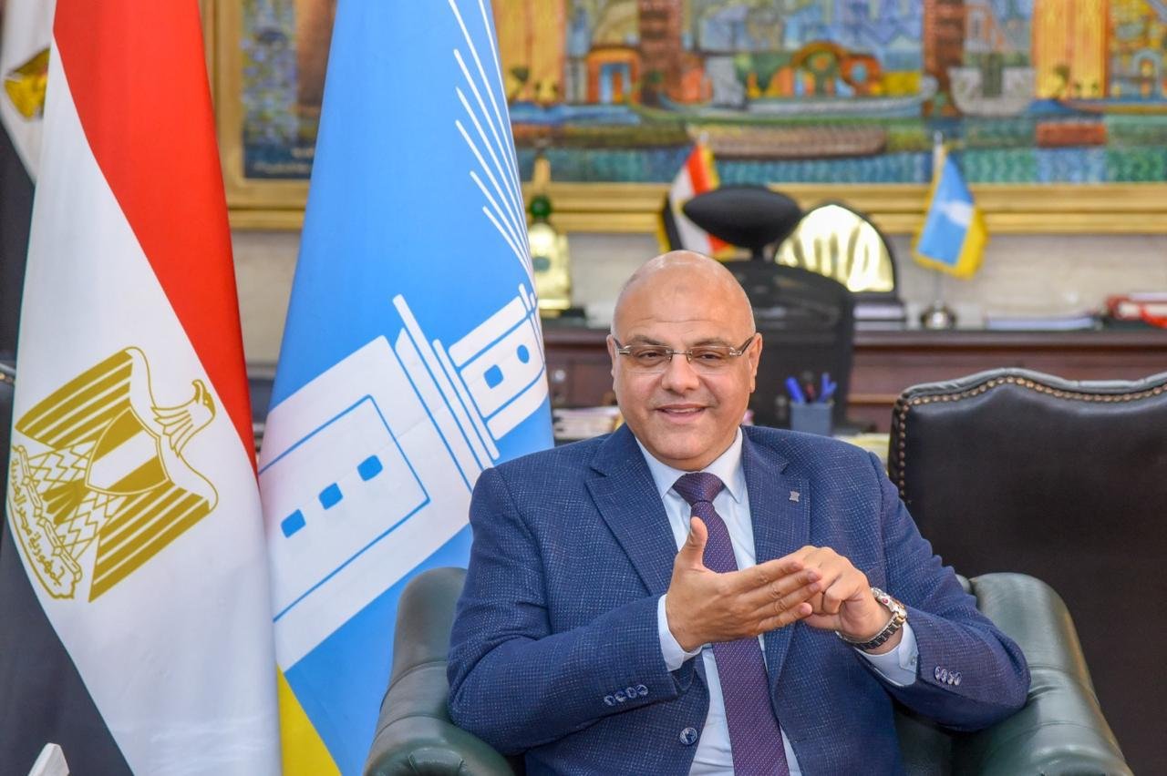 محافظ الإسكندرية يستقبل أعضاء مجلس إدارة جمعية رجال الأعمال في إطار الدفع بعجلة الاستثمار 