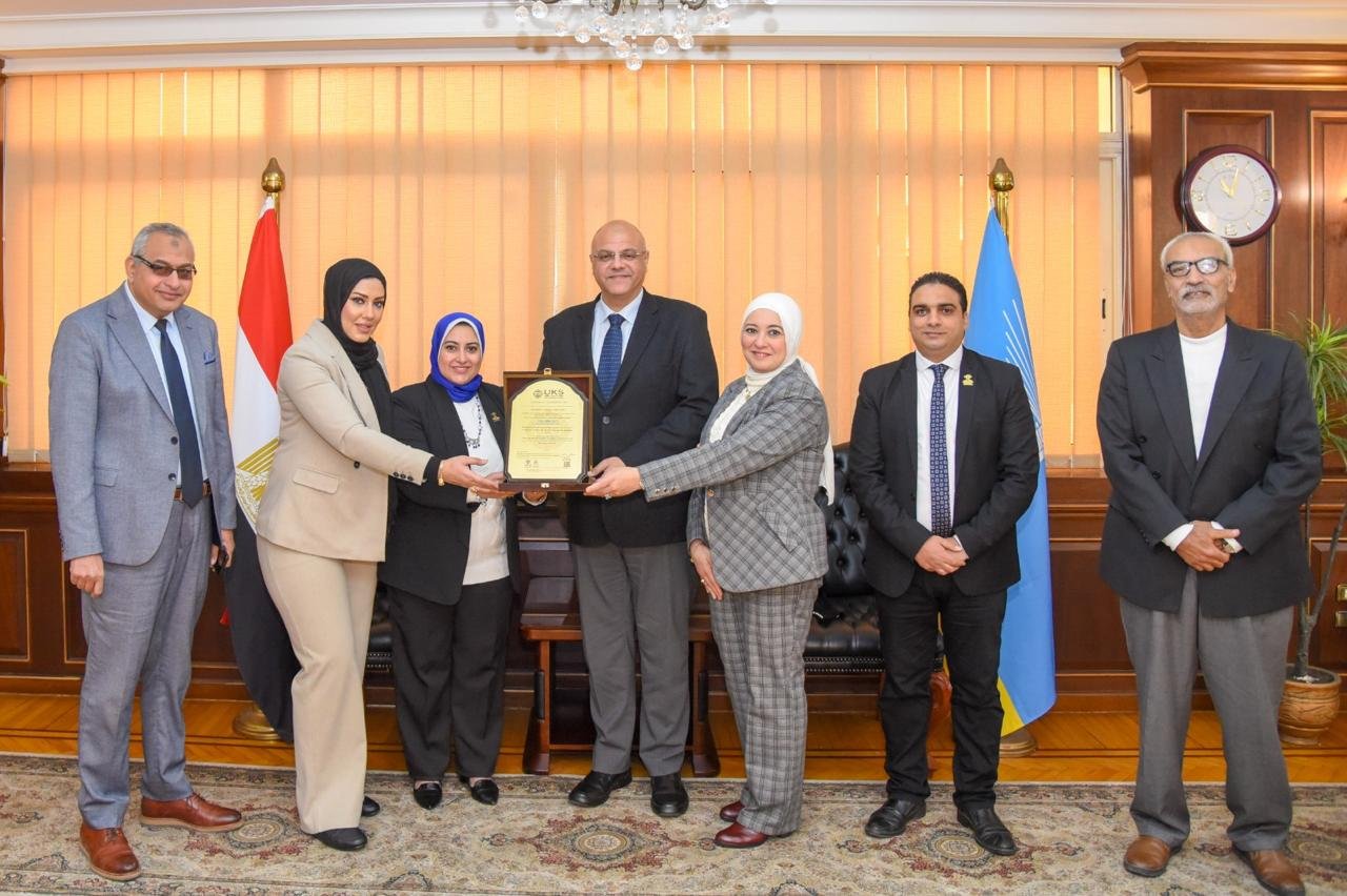 محافظة الإسكندرية تتسلم شهادة "الآيزو" الدولية (ISO 21001:2025) لمركز تدريب المحافظة (ATC) 3 محافظة الإسكندرية تتسلم شهادة "الآيزو" الدولية (ISO 21001:2025) لمركز تدريب المحافظة (ATC)