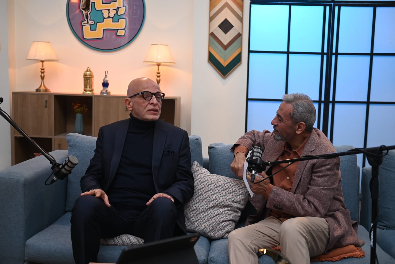 صبري فواز يغوص في عالم المديح والابتهال عبر «إيه بقى؟!»… حكايات الأصوات التي أنشدت للروح 3 صبري فواز يغوص في عالم المديح والابتهال عبر «إيه بقى؟!»… حكايات الأصوات التي أنشدت للروح