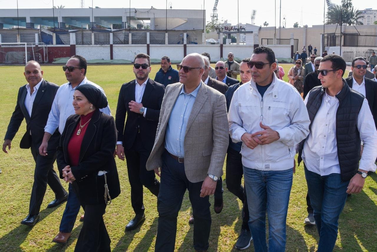 وزير الشباب ومحافظ الإسكندرية يتفقدان النادي الأولمبي المصري ويفتتحان حمام سباحة باسم الكابتن نبيل الشاذلي