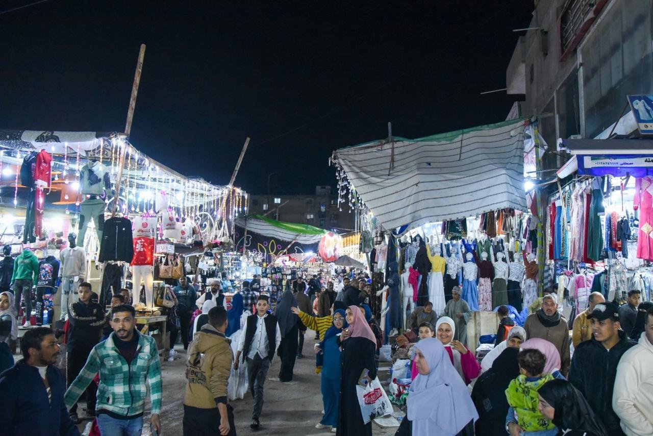 جولة مفاجئة لمحافظ الإسكندرية في العامرية تنتهي بإقالة رئيس الحي وإزالة الإشغالات بشارع الجمهورية