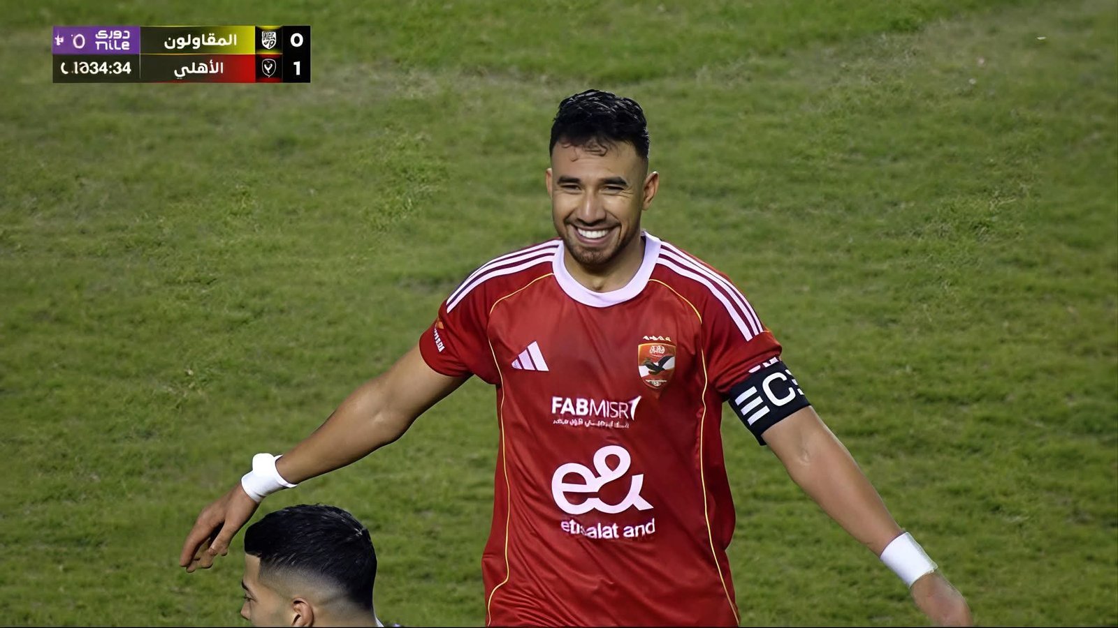 الأهلي وبيراميدز ينازعان الزمالك على قمة الدوري 