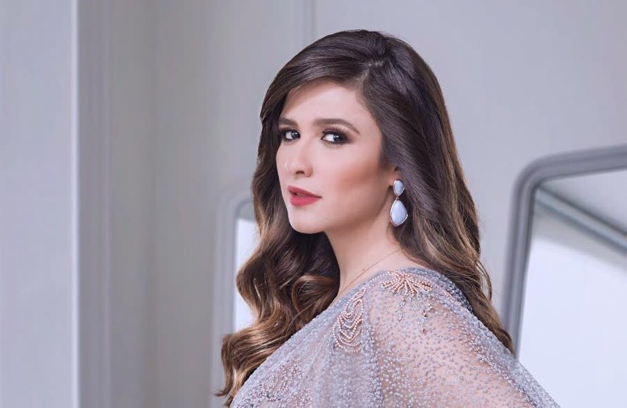 برسالة مثيرة... ياسمين عبد العزيز تتجاهل تصريحات محمد سامي وتوجه رسالة لحمادة هلال