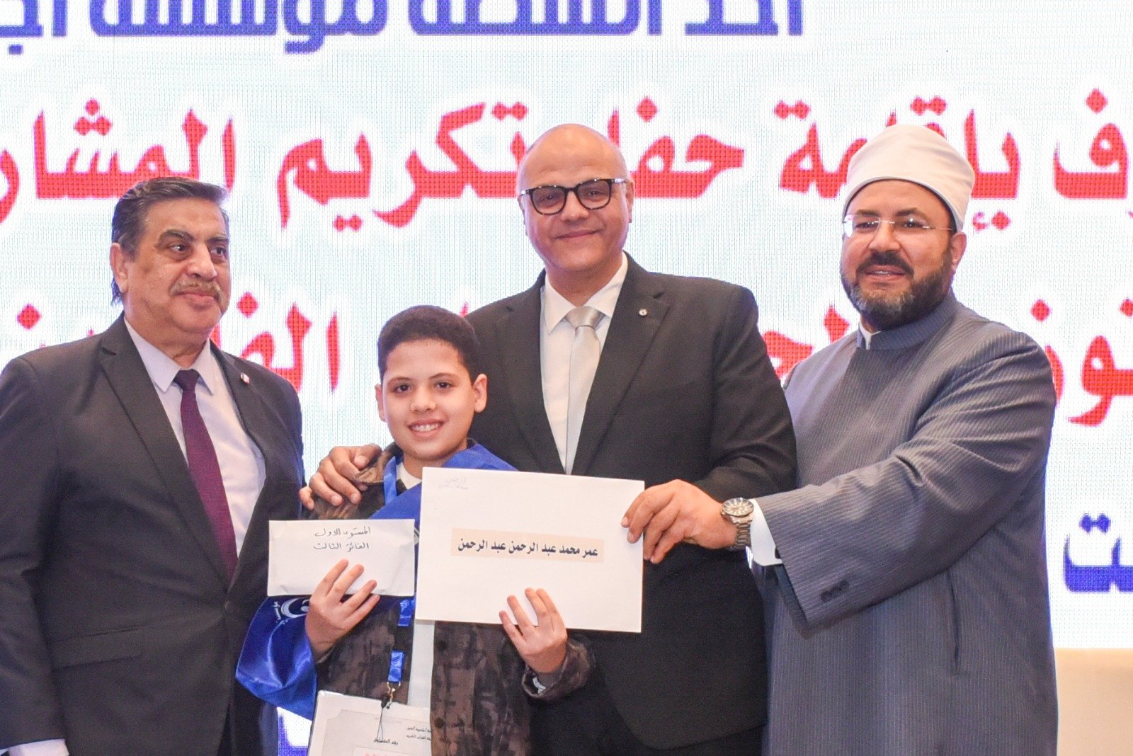 بمشاركة 1000 متسابق.. محافظ الإسكندرية يكرّم الفائزين في مسابقة حفظ القرآن الكريم