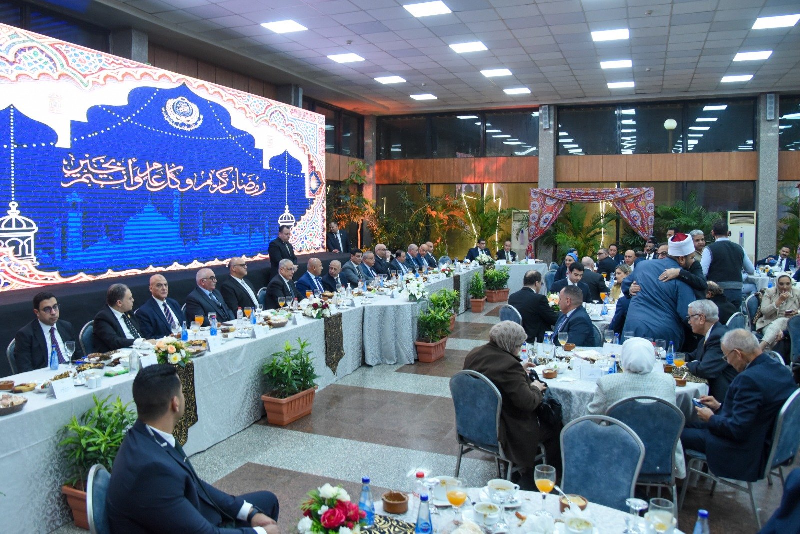 وزير النقل ومحافظ الإسكندرية يحضران حفل الإفطار السنوي للأكاديمية العربية للعلوم والتكنولوجيا 