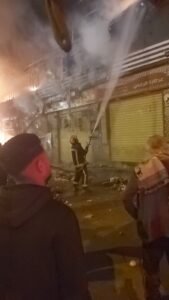 السيطرة على حريق بعدد من المحال التجارية بمنطقة الكيلو 21 بحي العجمي دون إصابات
