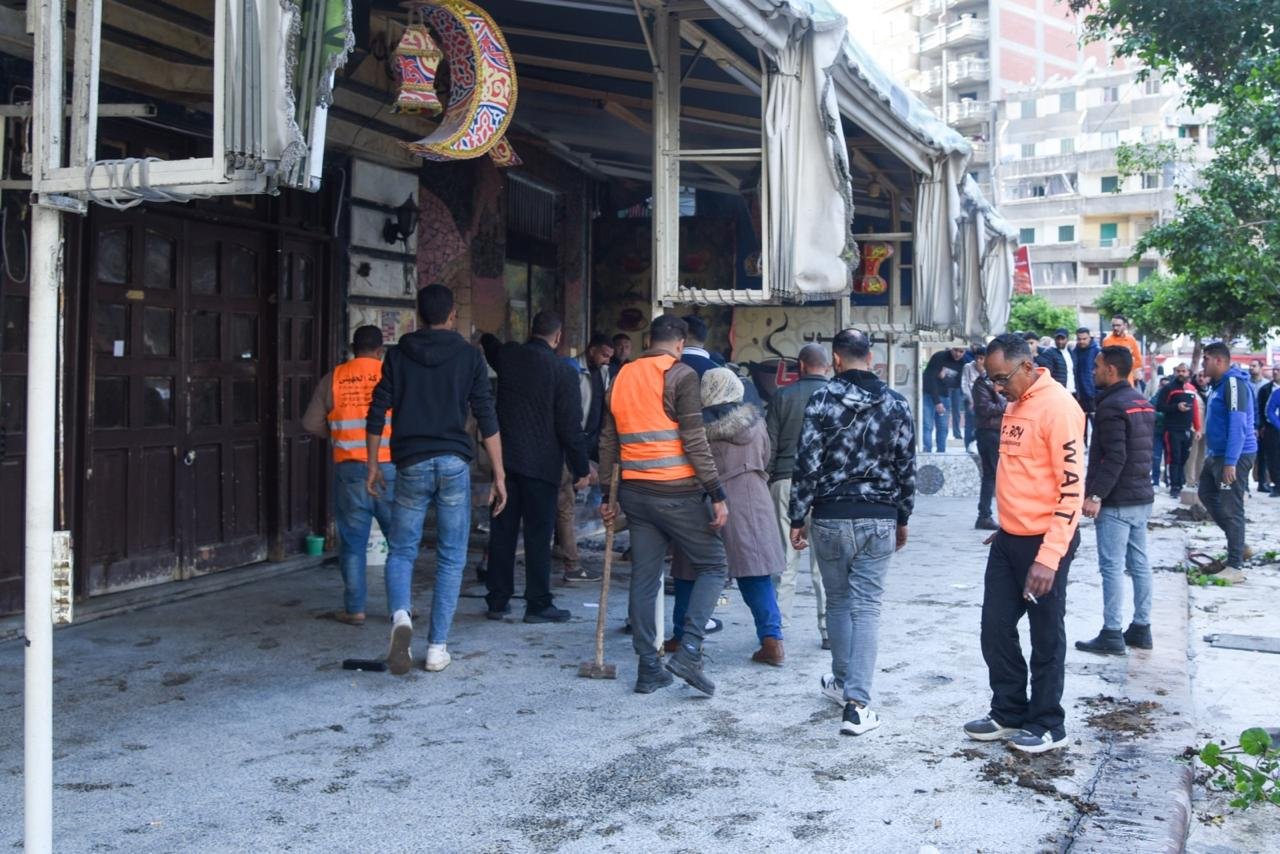 ضربات حاسمة للمخالفين.. محافظ الإسكندرية يقود حملات مكبرة لغلق المقاهي غير المرخصة ورفع الإشغالات 12 ضربات حاسمة للمخالفين.. محافظ الإسكندرية يقود حملات مكبرة لغلق المقاهي غير المرخصة ورفع الإشغالات