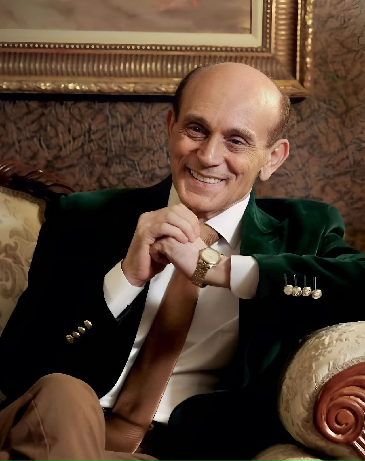 محمد صبحي يحذر من تناول سيرة أم كلثوم بشكل قد يشوه تاريخها