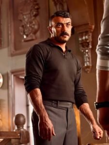 قال إن المنافسة في رمضان كانت قوية وساعدت في تحسين مستوى المسلسلات، وهو مبسوط بتفاعل الجمهور.