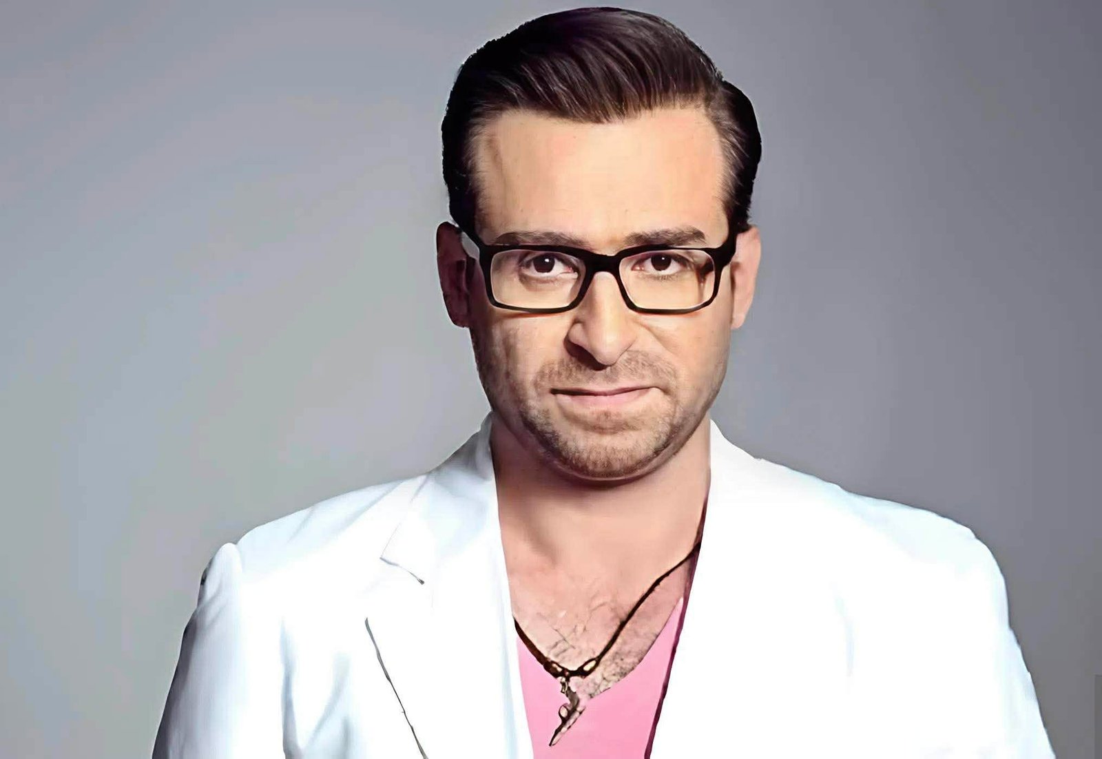 نضال الشافعي: عادل إمام مدرسة فنية.. والنجاح قائم على روح الفريق