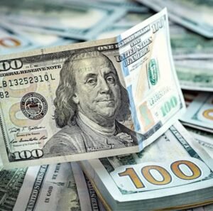 ارتفاع جديد في سعر الدولار أمام الجنيه داخل البنوك المصرية اليوم