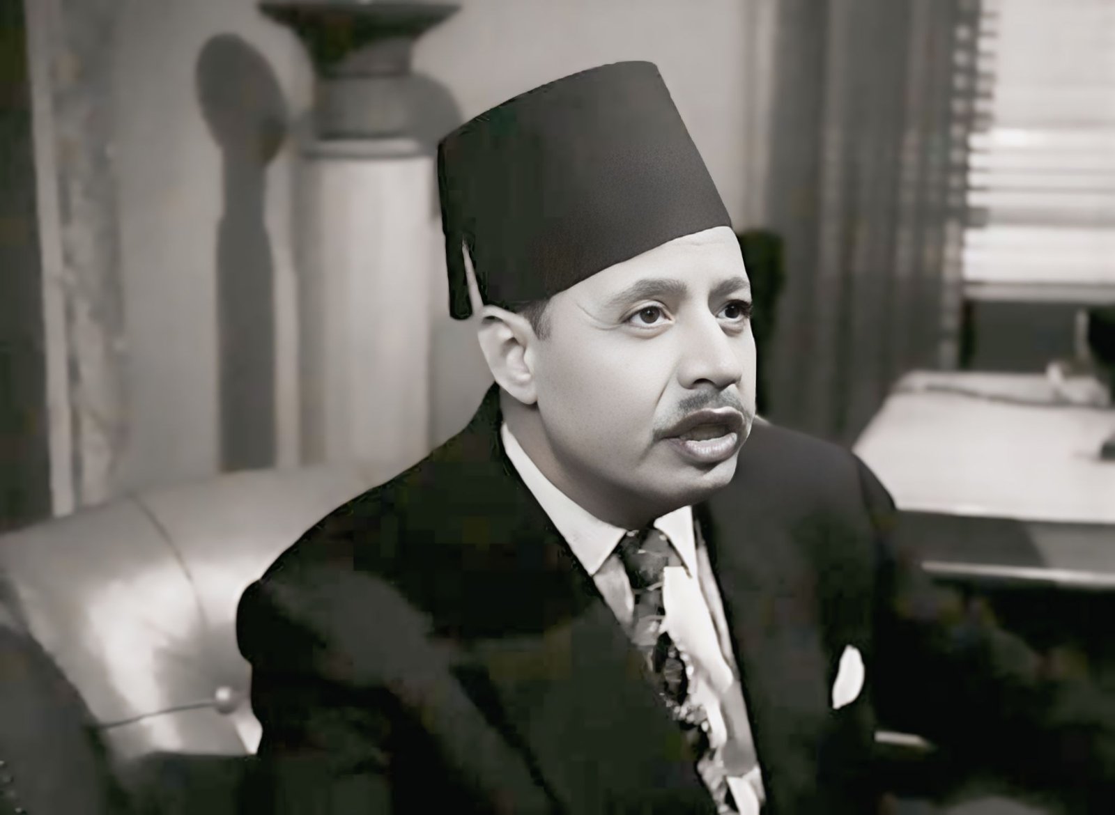 إبراهيم حشمت.. رحلة فنان بدأ من الكومبارس وصنع مجده في الصف الثاني لنجوم الزمن الجميل