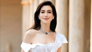 آن هاثاواي تتصدر التريند بسبب "إن شاء الله"