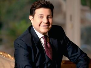 حالة هاني شاكر الصحية تشغل الجمهور ورسالة دعم من إيوان