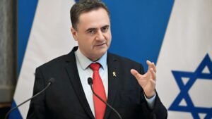 تصريحات وزير الدفاع الإسرائيلي بشأن إيران تثير الجدل