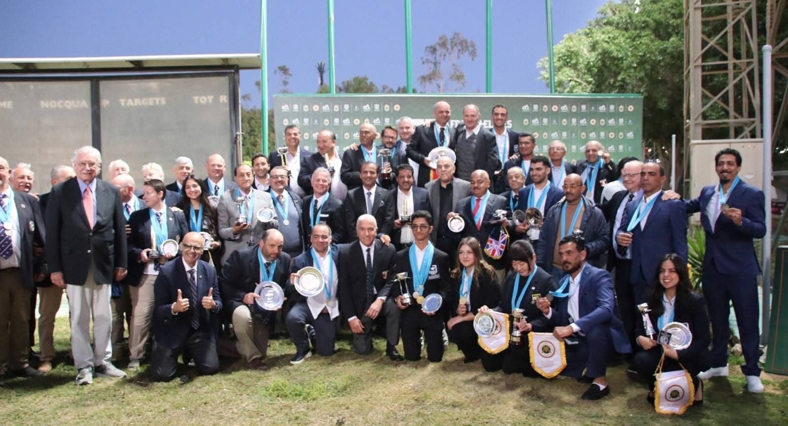 نبيل يهنئ أبطال الرماية بعد حصد 31 ميدالية و12 لقب بطل أفريقيا 