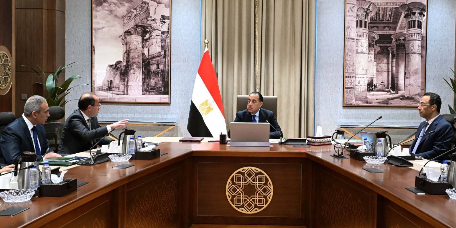 رئيس الوزراء يتابع خطط وإجراءات التوسع في مشروعات تحلية مياه البحر وتوطين الصناعة الخاصة بها