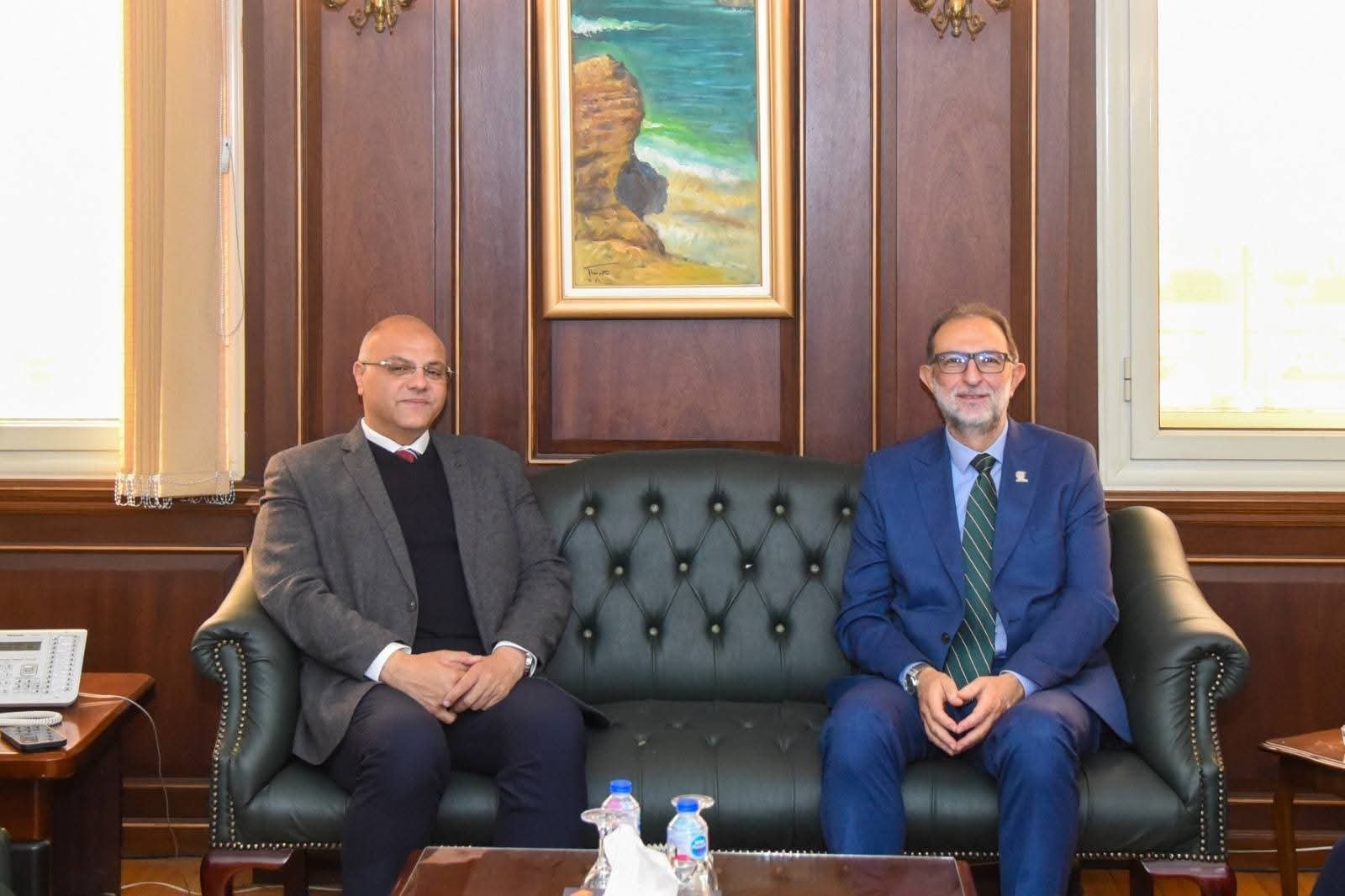 تعزيز سلامة الغذاء بالإسكندرية: رئيس الهيئة يلتقي محافظ الإسكندرية لتكثيف الرقابة وحماية المستهلكين