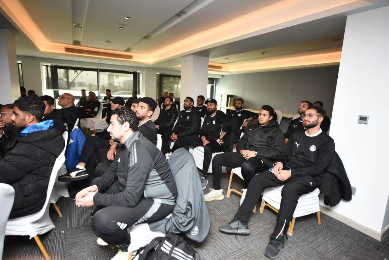 أوسكار رويز يحاضر مدربى حراس المرمى حول أبرز الحالات التحكيمية 