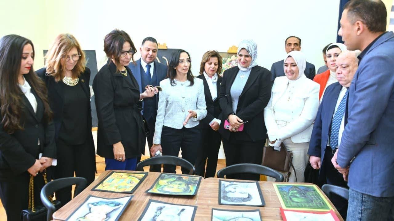 وزيرة الثقافة ومحافظ البحيرة تتفقدان دار الأوبرا ومركز الإبداع الفني وقصر الثقافة بدمنهور 