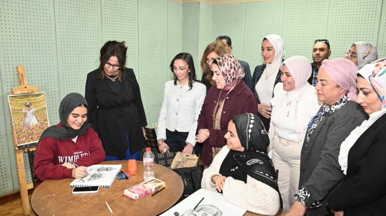 وزيرة الثقافة ومحافظ البحيرة تتفقدان دار الأوبرا ومركز الإبداع الفني وقصر الثقافة بدمنهور 3 وزيرة الثقافة ومحافظ البحيرة تتفقدان دار الأوبرا ومركز الإبداع الفني وقصر الثقافة بدمنهور