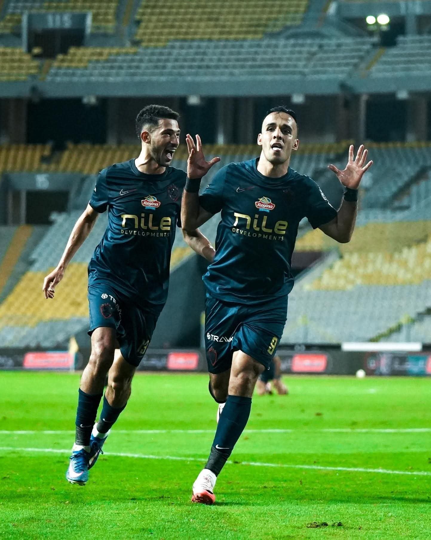 نادي الزمالك يكتسح النادي المصري برباعية ويعزز صدارة الدوري 4 نادي الزمالك يكتسح النادي المصري برباعية ويعزز صدارة الدوري