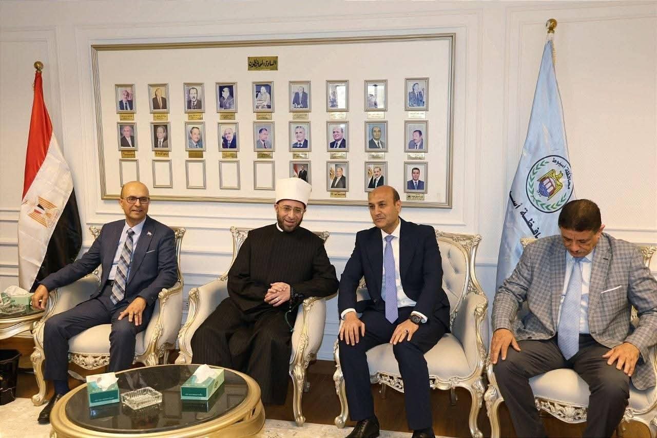 محافظ أسيوط يستقبل وزير الأوقاف لبحث تعزيز نشر الفكر الوسطي ودعم عمارة المساجد وبناء الوعي المجتمعي