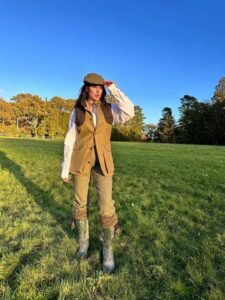 ياسمين صبري تخطف الأنظار بإطلالة ريفية خلال ممارسة الرماية 2 ياسمين صبري تخطف الأنظار بإطلالة ريفية خلال ممارسة الرماية