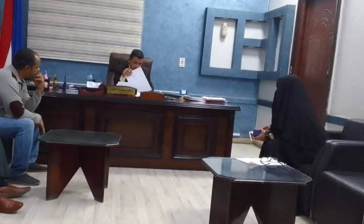 لقاءات جماهيرية أسبوعية بأسوان.. استجابة فورية لشكاوى المواطنين وتنفيذ توجيهات المحافظ 30 لقاءات جماهيرية أسبوعية بأسوان.. استجابة فورية لشكاوى المواطنين وتنفيذ توجيهات المحافظ