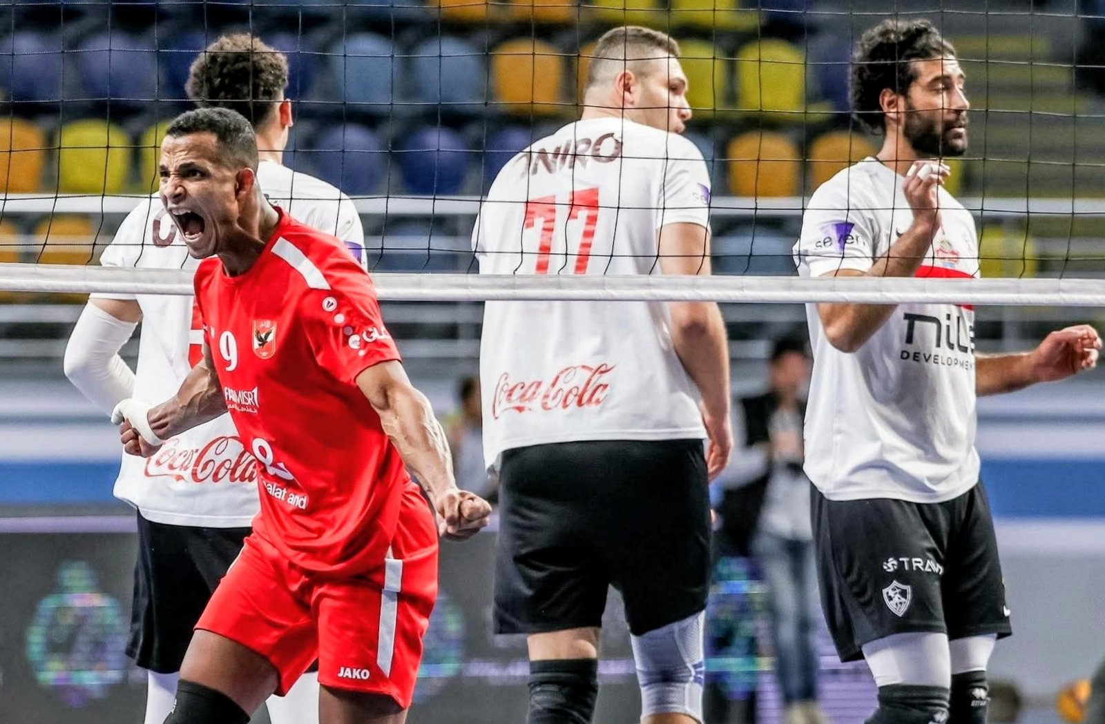 الأهلي يتوج بكأس مصر للكرة الطائرة بعد ملحمة أمام الزمالك