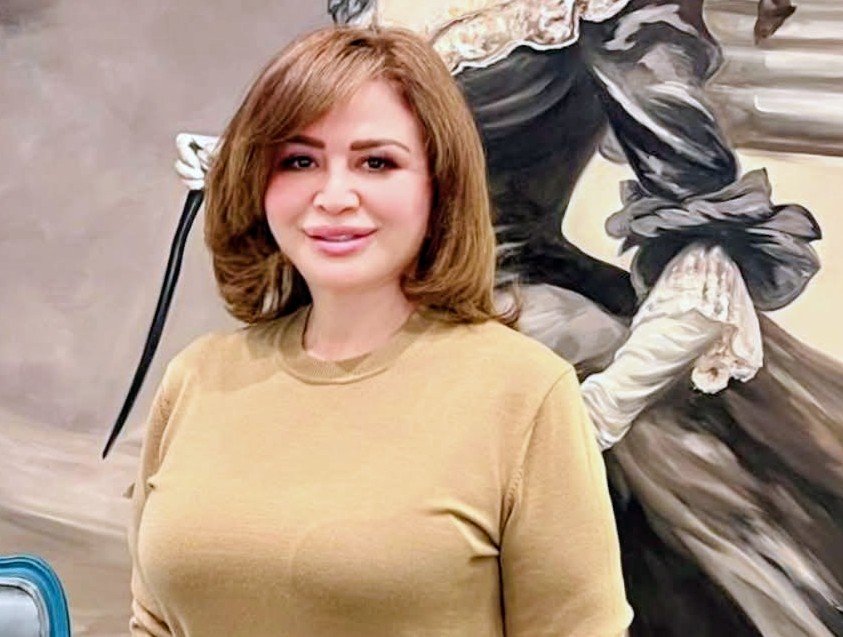 إلهام شاهين تشارك جمهورها لحظات من مطار القاهرة 7 إلهام شاهين تشارك جمهورها لحظات من مطار القاهرة