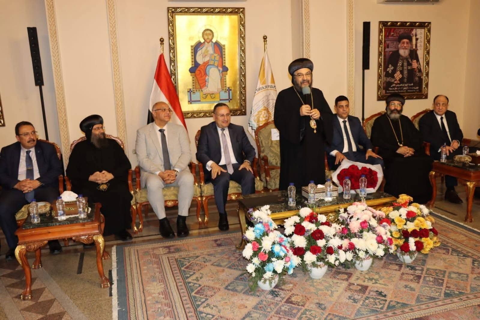 وزير التعليم العالي يزور الكنيسة المرقسية