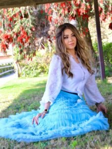 لقاء سويدان تحتفل بشم النسيم بإطلالة ربيعية من الإسكندرية