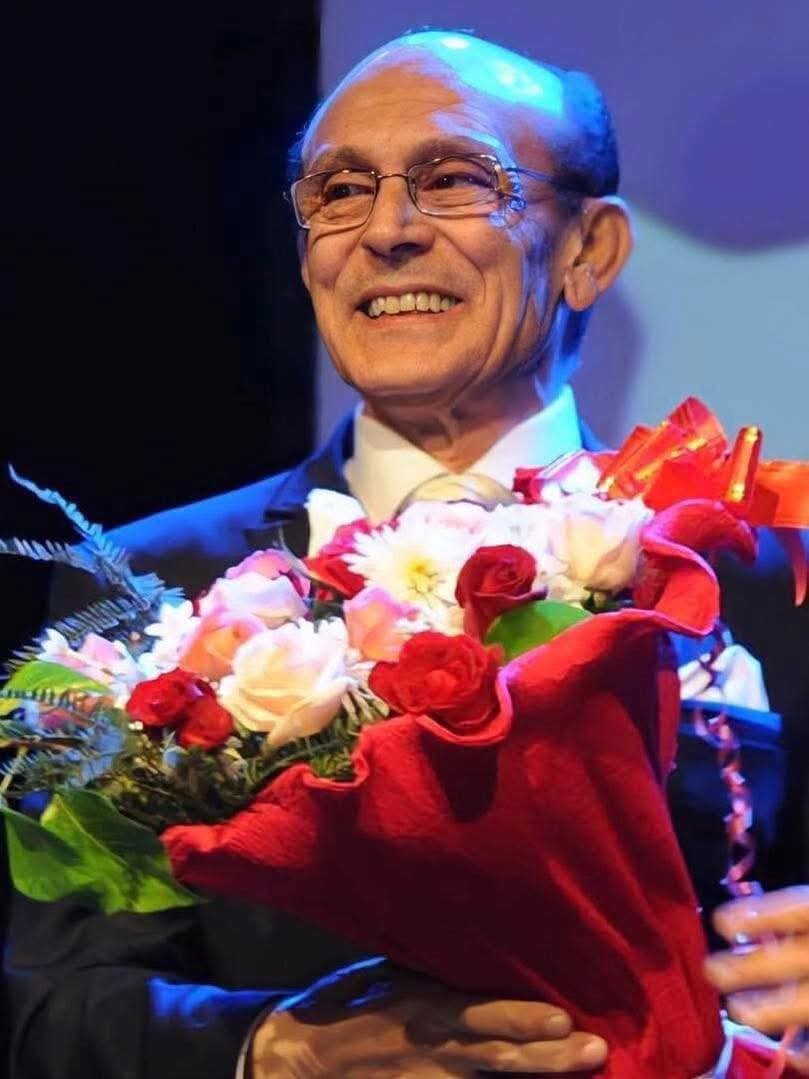 محمد صبحي ورسالة الورد تثير تفاعل الجمهور